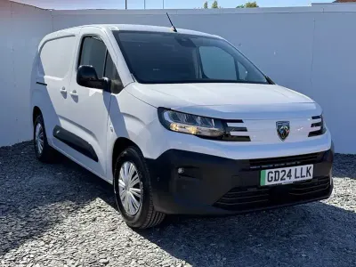 Second-hand Peugeot E-Partner 49 kW (67 CP) 2024 Alb Monovolum
