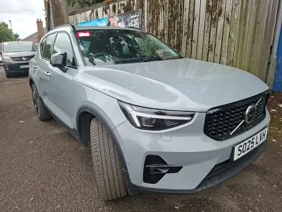 Used Volvo XC40 Ultra 163 HP (119 kW) 2025 Grey SUV