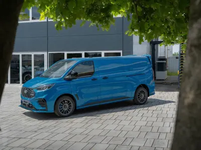 New Ford Transit Custom 170 HP (125 kW) 2026 Blue Van