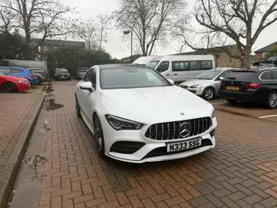 Begagnad Mercedes CLA180 AMG Line Premium Plus 136 HK (100 kW) 2021 Vit Sedan
