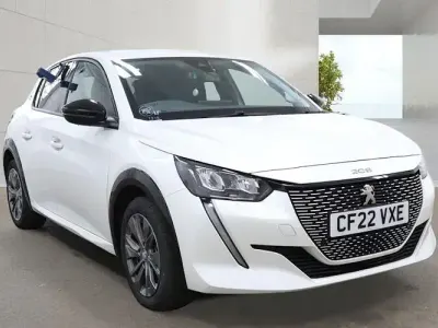 Used Peugeot e-208 Allure+ 100 kW (136 HP) 2022 White Hatchback