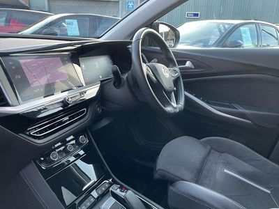 Used Vauxhall Grandland X GSe 296 HP (217 kW) 2023 White SUV