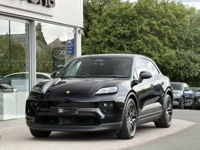 Used Porsche Macan 517 HP (380 kW) 2024 Black SUV