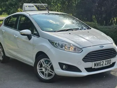 Used Ford Fiesta Zetec 125 HP (91 kW) 2013 White Hatchback