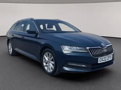 Used Skoda Superb SE Technology 150 HP (110 kW) 2022 Blue Estate