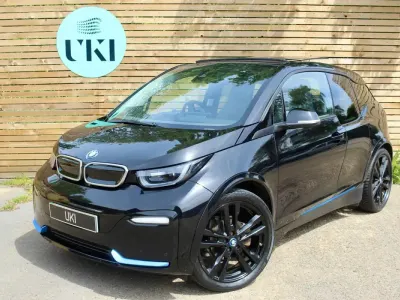Begagnad BMW i3 Comfort Edition 135 kW (184 HK) 2020 Svart Halvkombi