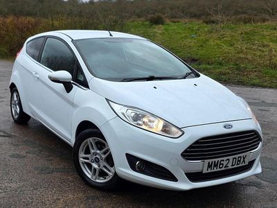 Used Ford Fiesta Zetec 2013 White Hatchback