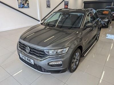 Usado VW T-Roc SE 150 HP (110 kW) 2018 Cinzento SUV