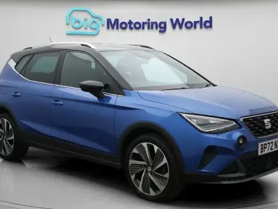 Begagnad Seat Arona FR Sport 110 HK (80 kW) 2023 Blå SUV