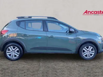 Used Dacia Sandero Expression 90 HP (66 kW) 2023 Green SUV