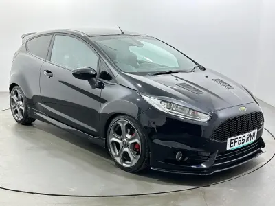 Używany Ford Fiesta ST 2015 Czarny Hatchback