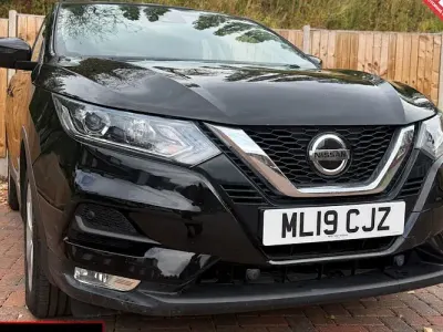 Used Nissan Qashqai Acenta Premium 116 HP (85 kW) 2019 Black SUV