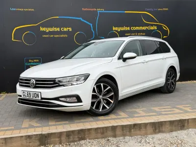 Begagnad VW Passat SEL 120 HK (88 kW) 2019 Vit Kombi
