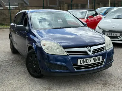 Used Vauxhall Astra 2007 Blue Hatchback