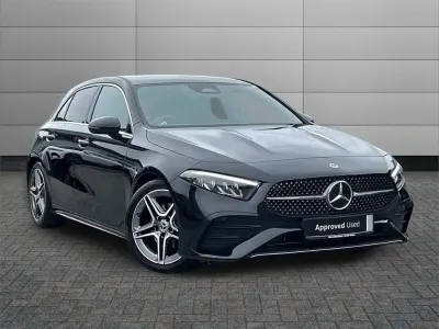 Begagnad Mercedes A200 Executive 161 HK (118 kW) 2023 Svart Halvkombi