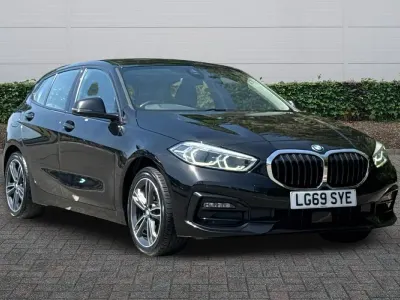 Used BMW 118 Sport Line 2019 Black Hatchback