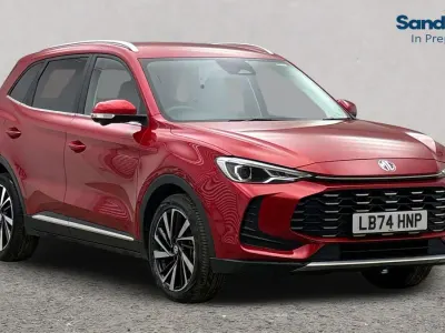 Used MG ZS Trophy 196 HP (144 kW) 2024 Tri coat  dynamic red SUV