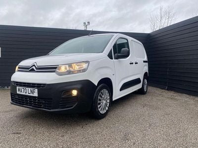 Used Citroën Berlingo Start 75 HP (55 kW) 2020 White MPV