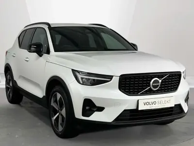 Used Volvo XC40 Plus 161 HP (118 kW) 2025 White SUV