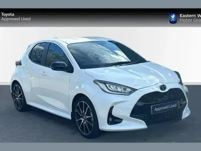 Used Toyota Yaris Sport 113 HP (83 kW) 2023 White Hatchback