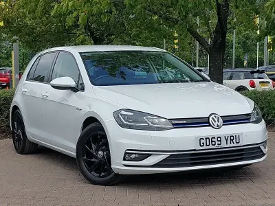 Second-hand VW Golf VIII Edition 130 CP (95 kW) 2020 Alb Hatchback