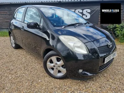 Usado Toyota Yaris 2006 Preto Citadino