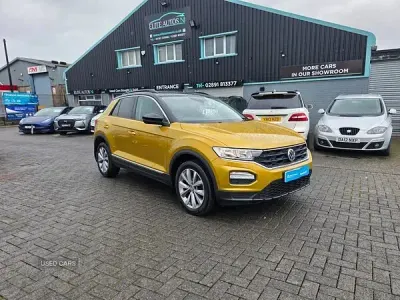 Used VW T-Roc Design 115 HP (84 kW) 2019 Yellow SUV