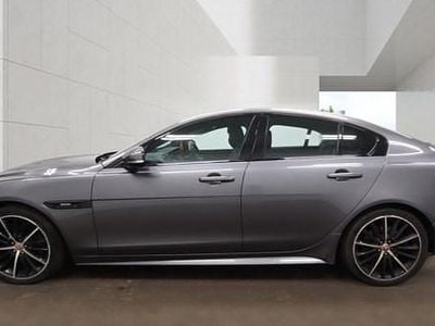Begagnad Jaguar XE R-Sport 240 HK (176 kW) 2015 Grå Sedan