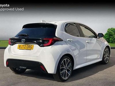 Used Toyota Yaris Hybrid 116 HP (85 kW) 2022 Pure white Hatchback