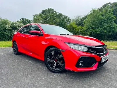 Used Honda Civic SR 126 HP (92 kW) 2019 Red Hatchback