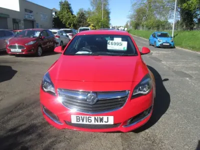 Usado Vauxhall Insignia SRi 170 CV (125 kW) 2016 Rojo Utilitario