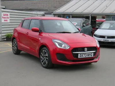 Używany Suzuki Swift SZ-L 83 KM (61 kW) 2023 Czerwony Hatchback