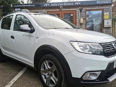 Used Dacia Sandero Ambiance 90 HP (66 kW) 2017 White Hatchback