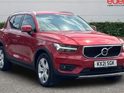 Used Volvo XC40 Momentum 197 HP (144 kW) 2021 Red SUV