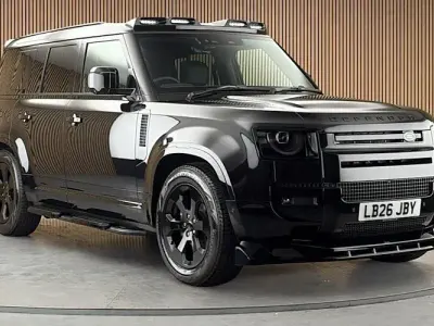 New Land Rover Defender HSE Dynamic 250 HP (183 kW) 2025 Santorini black SUV