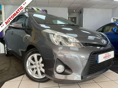 Used Toyota Yaris Hybrid Plus 101 HP (74 kW) 2014 Grey Hatchback