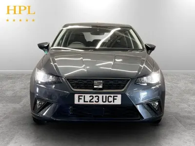 Usado Seat Ibiza SE 80 CV (58 kW) 2023 Gris Utilitario