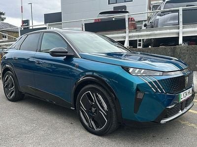 Peugeot e-3008