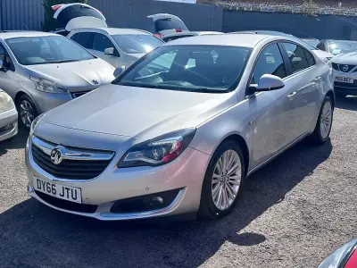Used Vauxhall Insignia Design Edition 136 HP (100 kW) 2016 Silver Hatchback