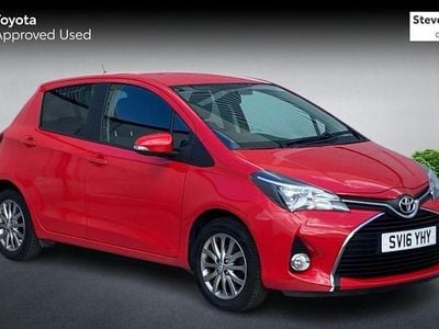 Used Toyota Yaris 99 HP (72 kW) 2016 Hatchback