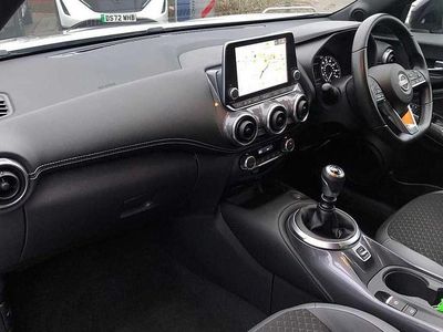 Used Nissan Juke N-Connecta 112 HP (82 kW) 2023 Silver SUV