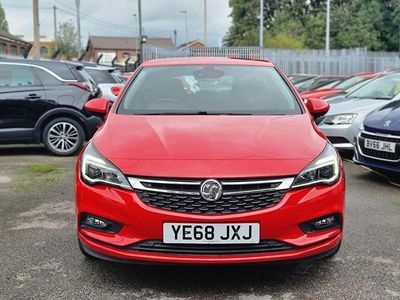 Used Vauxhall Astra SRi 105 HP (77 kW) 2019 Red Hatchback