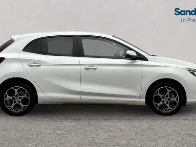 Begagnad MG MG3 Trophy 2024 Vit Halvkombi
