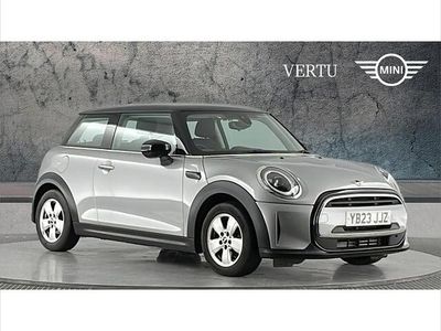 Begagnad Mini Cooper Comfort 136 HK (100 kW) 2023 Silver Halvkombi