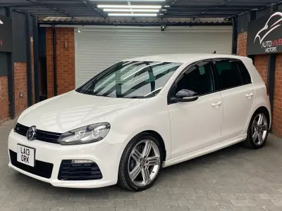 Second-hand VW Golf VIII R 270 CP (198 kW) 2023 Alb Hatchback