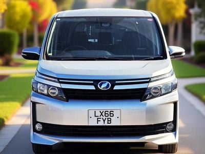 Used Toyota Voxy Play 2016 Silver MPV