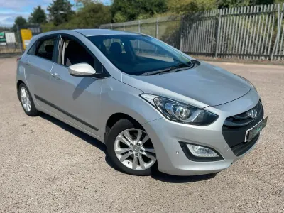 Used Hyundai i30 Style 108 HP (79 kW) 2012 Silver Hatchback