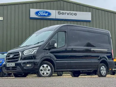 Usado Ford Transit Limited 131 HP (96 kW) 2025 Preto Van