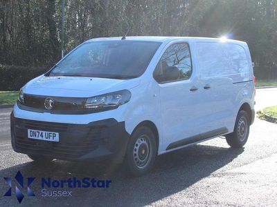 Used Vauxhall Vivaro S 120 HP (88 kW) 2024 White MPV