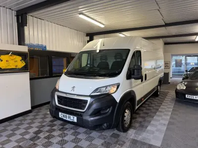 Begagnad Peugeot Boxer 130 HK (95 kW) 2018 Vit Van